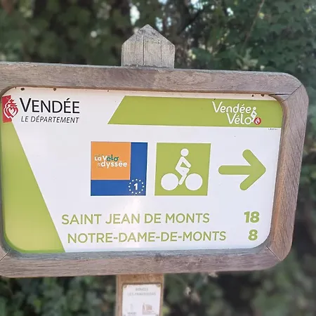 Rdc En Bordure De Foret לה בר-דה-מון